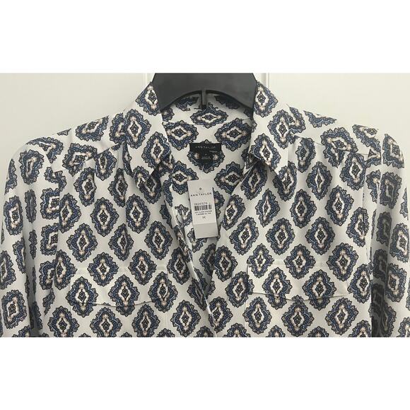 Ann Taylor Medallion Print Long Sleeve Blouse Split V-Neckline Size M NWT - Picture 4 of 9